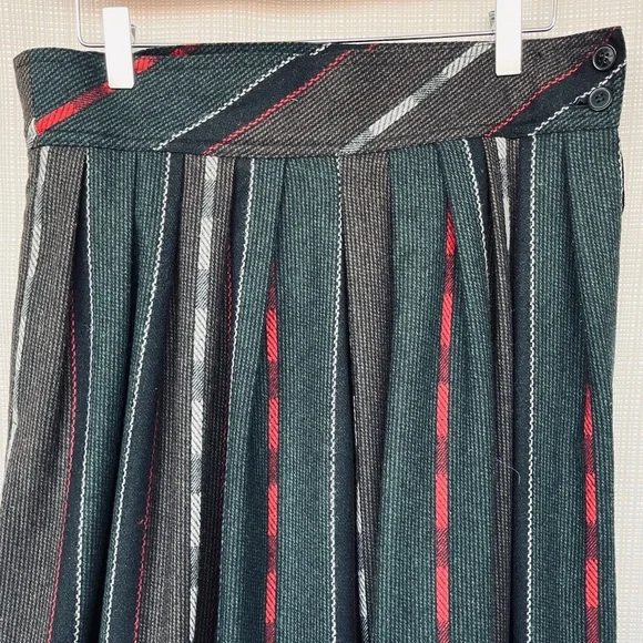 VINTAGE Plaid Wool Midi Skirt Pockets Preppy Classic Boho Vagabond Mixed Media